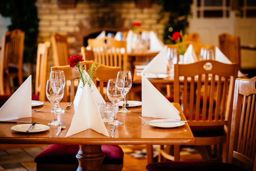 Gleeson'S Restaurant & Rooms روسكومون المظهر الخارجي الصورة